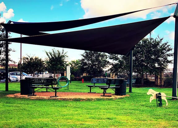 Picnic Area And BBQ at Avenues at Tuscan Lakes, League City, TX