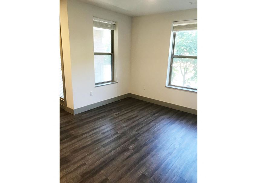 3240-3250 Whitfield Avenue 1-2 Beds Apartment for Rent - Photo Gallery