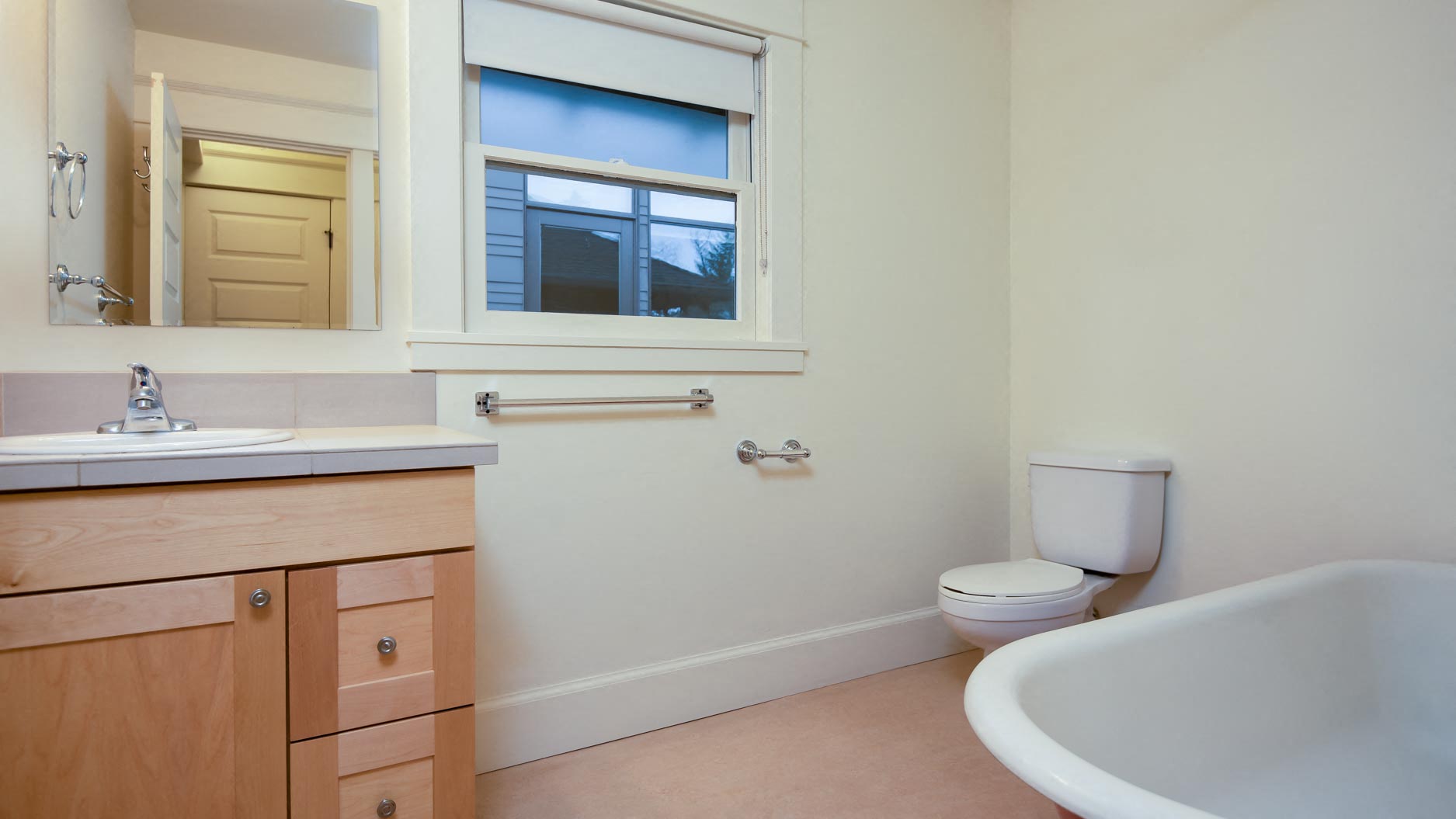 Move the House | Duplex Bathroom