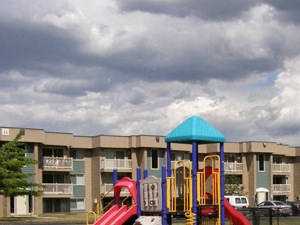 15027 Brookview Dr 1-2 Beds Apartment for Rent - Photo Gallery 4