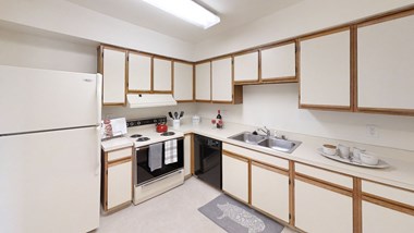 5029 Columbia Road 1 Bed Apartment for Rent - Photo Gallery 1