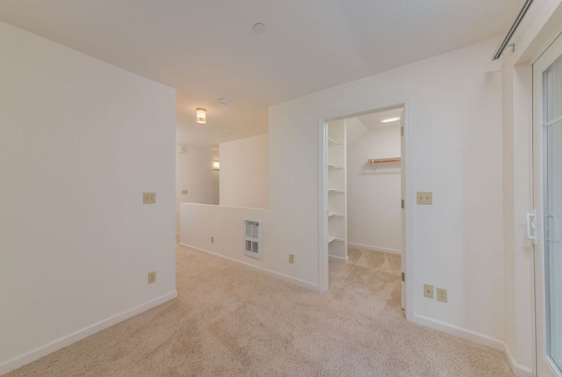 Bedroom with closet  l 132 Clay Street Apartments