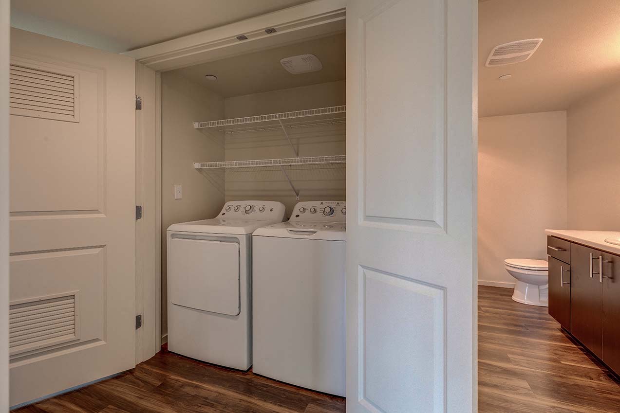 Washer and Dryer l Gateway by Vintage