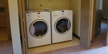 1303 E. Broadway 1-2 Beds Apartment, Affordable for Rent - Photo Gallery 5