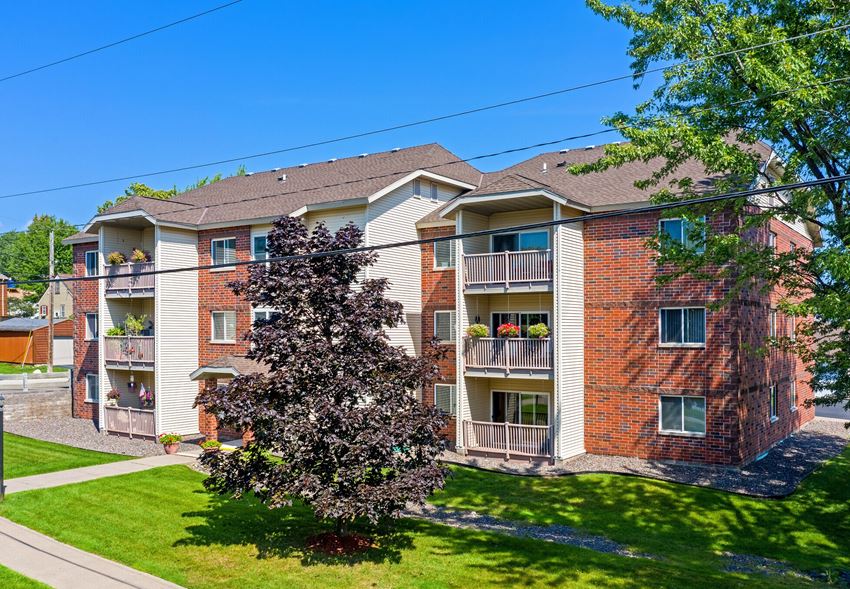 Lakeside Apartments 2 N 58th Ave E Duluth Mn Rentcafe Lakeside Apartments 2 N 58th Ave E Duluth Mn Rentcafe