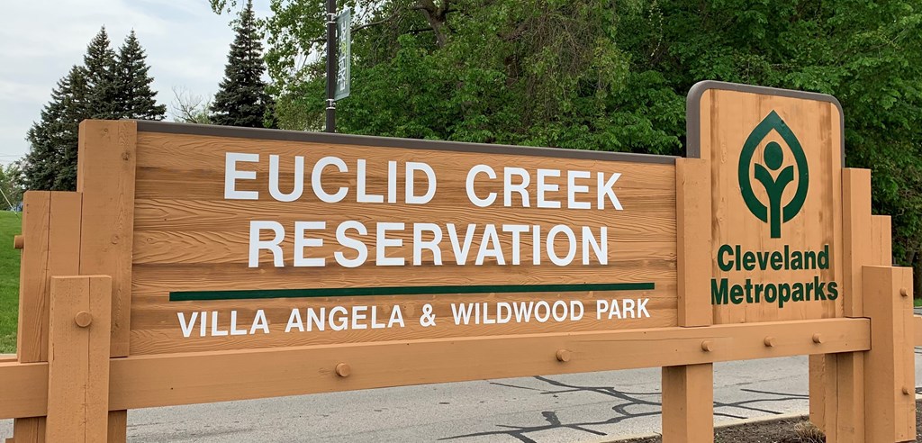 a sign reservation and valley angela and wildwood park