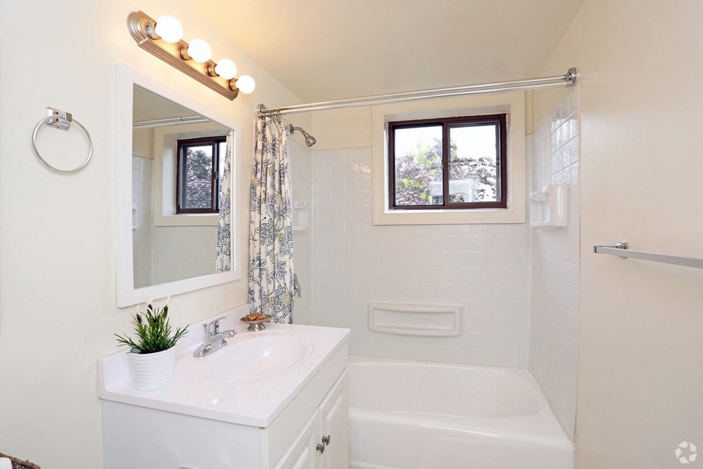 Towne House Apartments