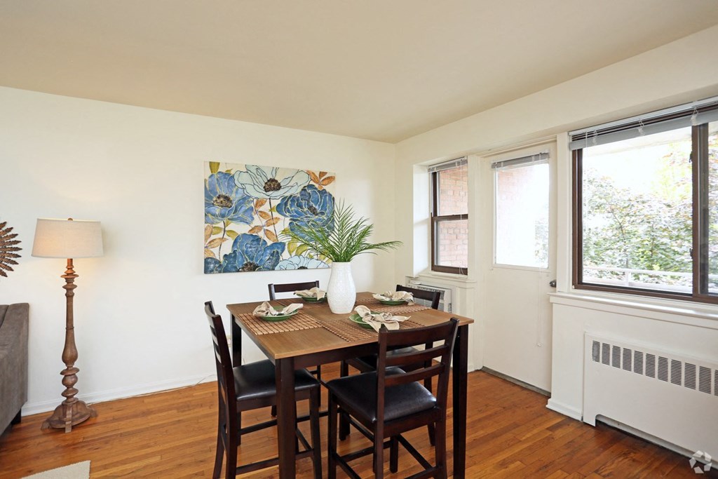 Towne House Apartments