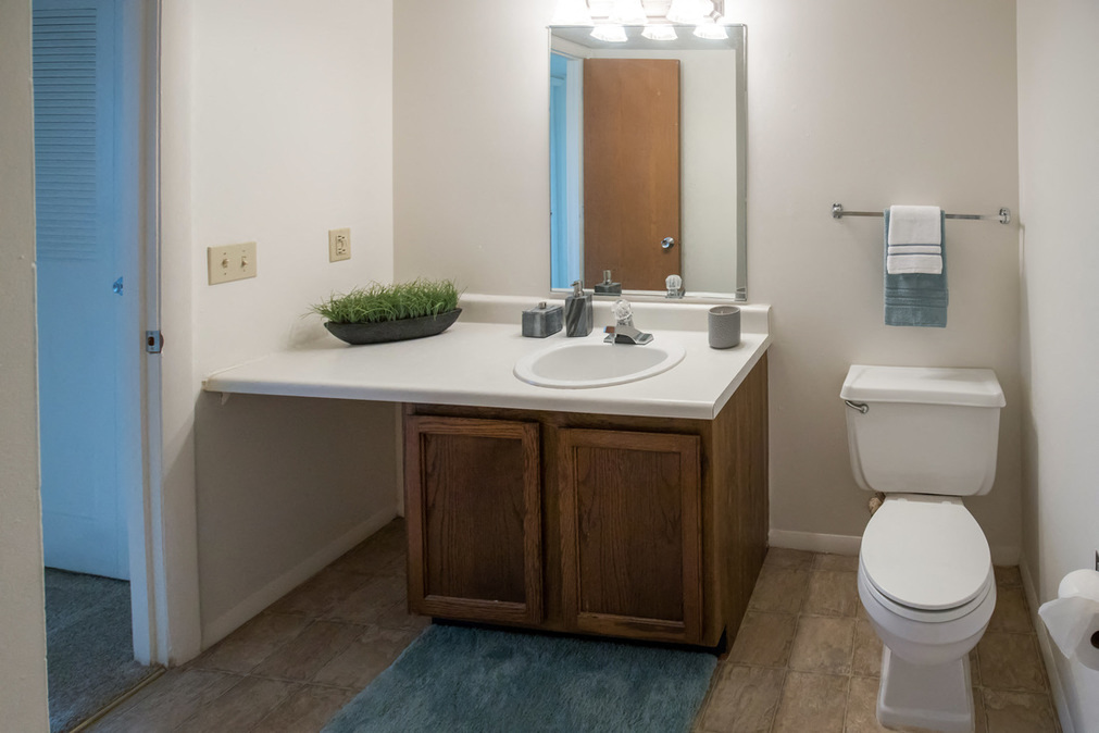 Westbrook Apartments Kokomo Indiana Bathroom Interior