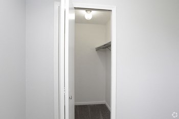 624 Highland Dr. 1-2 Beds Apartment for Rent - Photo Gallery 18