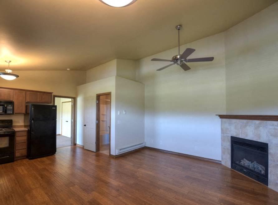 Living room at Saddleview Apartments, Bozeman, MT