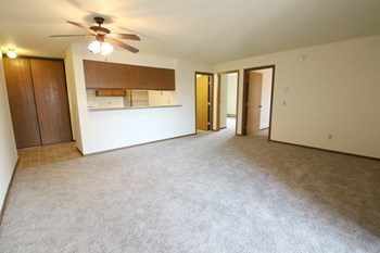 4605 W 39th St 1-2 Beds Apartment for Rent - Photo Gallery 4