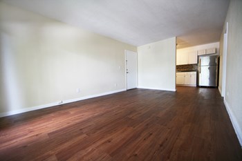14850 W. DIXIE HWY Studio-2 Beds Apartment for Rent - Photo Gallery 4