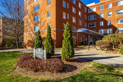 the building in which the hotel is located
