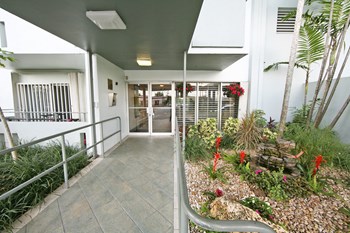 850 W. 49TH STREET Studio-2 Beds Apartment for Rent - Photo Gallery 4