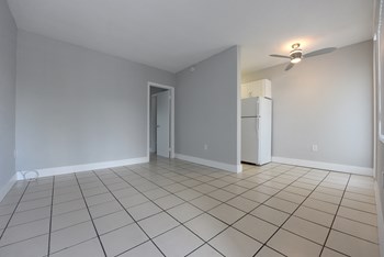 660 NE 78TH ST Studio-2 Beds Apartment for Rent - Photo Gallery 5