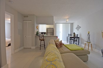 7020 RUE GRANVILLE, #B101 1-2 Beds Apartment for Rent - Photo Gallery 4