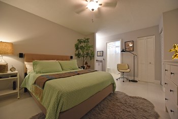 7020 RUE GRANVILLE, #B101 1-2 Beds Apartment for Rent - Photo Gallery 2