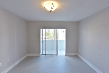 3847 NE 168TH ST 1-2 Beds Apartment for Rent - Photo Gallery 5