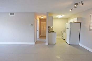 3847 NE 168TH ST 1-2 Beds Apartment for Rent - Photo Gallery 6