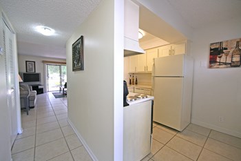 2102 SOUTH 29TH ST 2 Beds Apartment for Rent - Photo Gallery 5