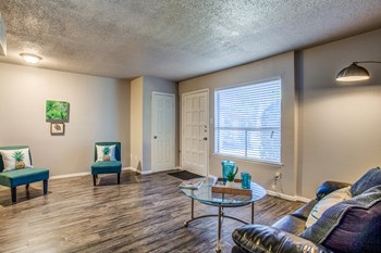11300 Roszell St 1-2 Beds Apartment for Rent - Photo Gallery 2