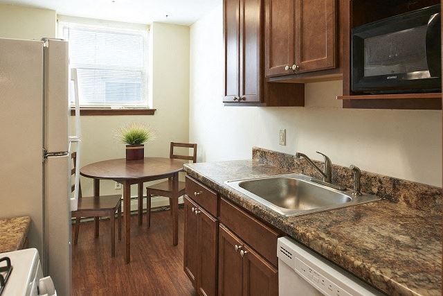 2736 Blaisdell Ave S Studio-2 Beds Apartment, All Ages Multifamily Homes for Rent - Photo Gallery 1