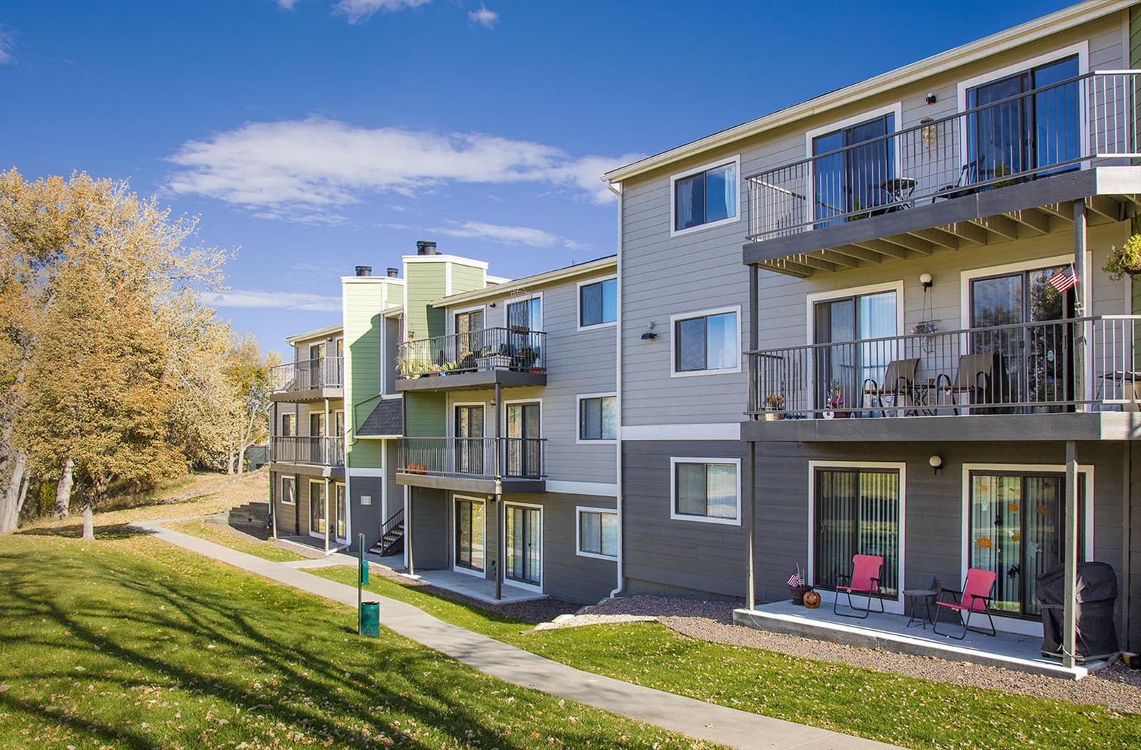 Arvada, CO Apartments The Ridge at Mountain View