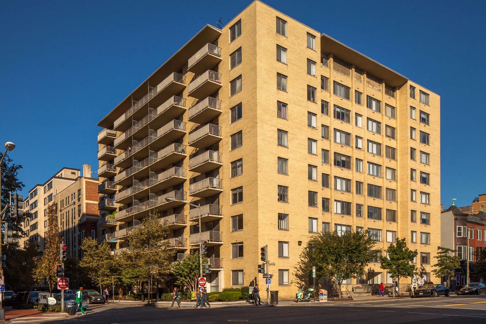Petfriendly Apartments in Washington, DC The Seville Apartments