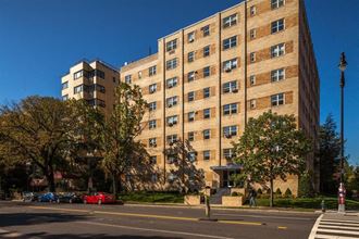 2730 Wisconsin Ave., NW Studio-3 Beds Apartment for Rent - Photo Gallery 1