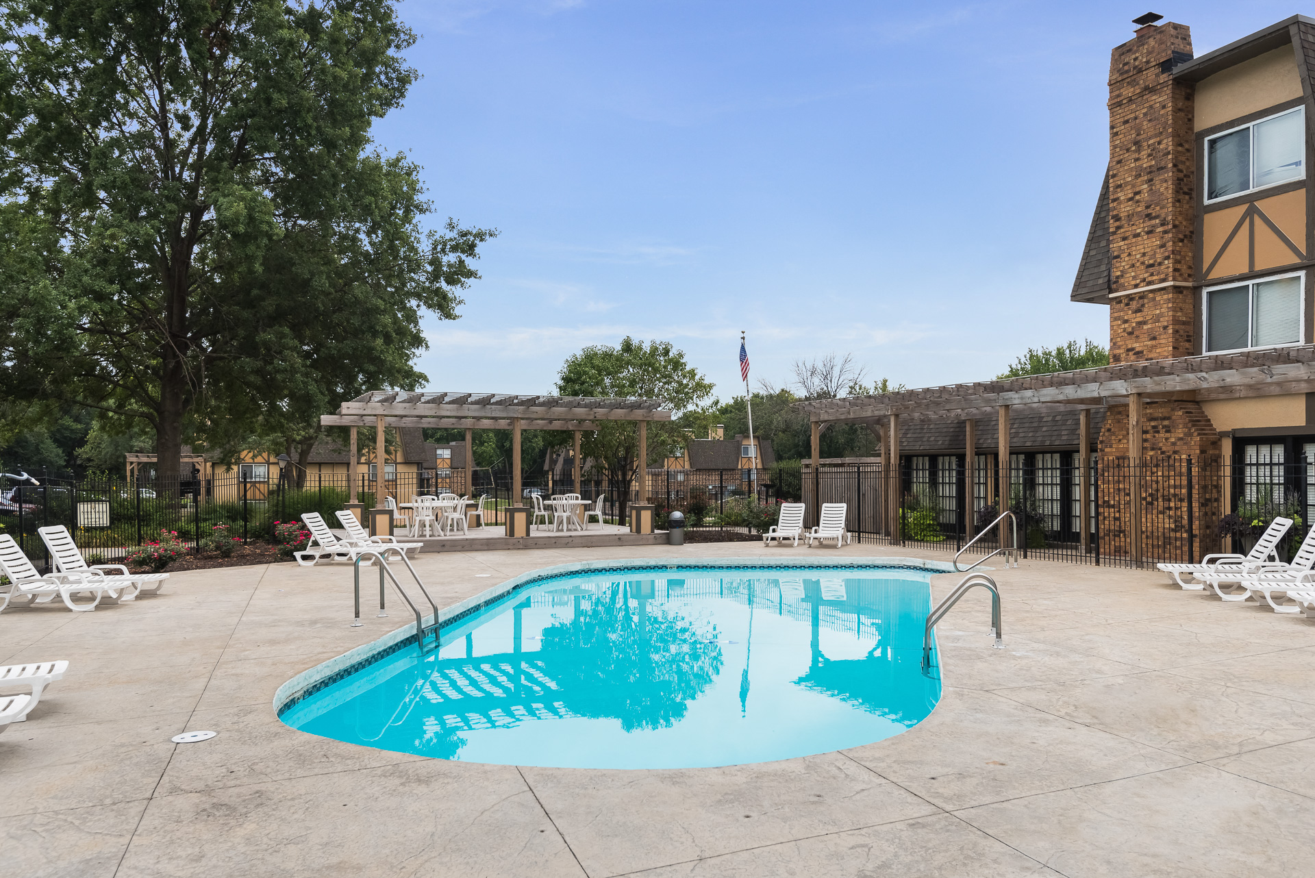 Arbor Square Apartments 7613 Flint Street Shawnee Mission Ks Rentcafe