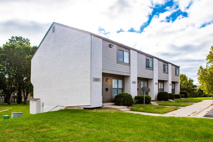 the building where the apartments are located