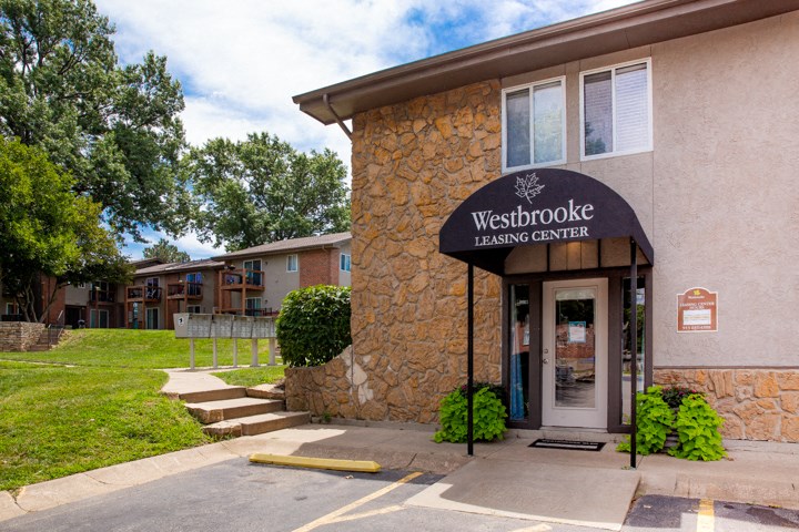 the preserve at westbrook leasing center building entrance