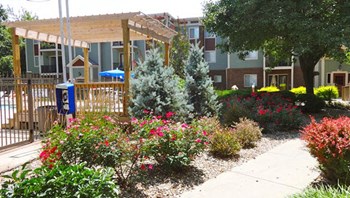 416 SE 3rd Street 1-2 Beds Apartment for Rent - Photo Gallery 2
