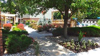 416 SE 3rd Street 1-2 Beds Apartment for Rent - Photo Gallery 3