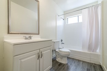 Full bathroom - Photo Gallery 5