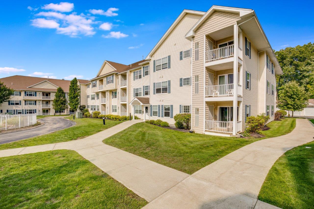 Abbott Landing Andover, MA Apartments Photos