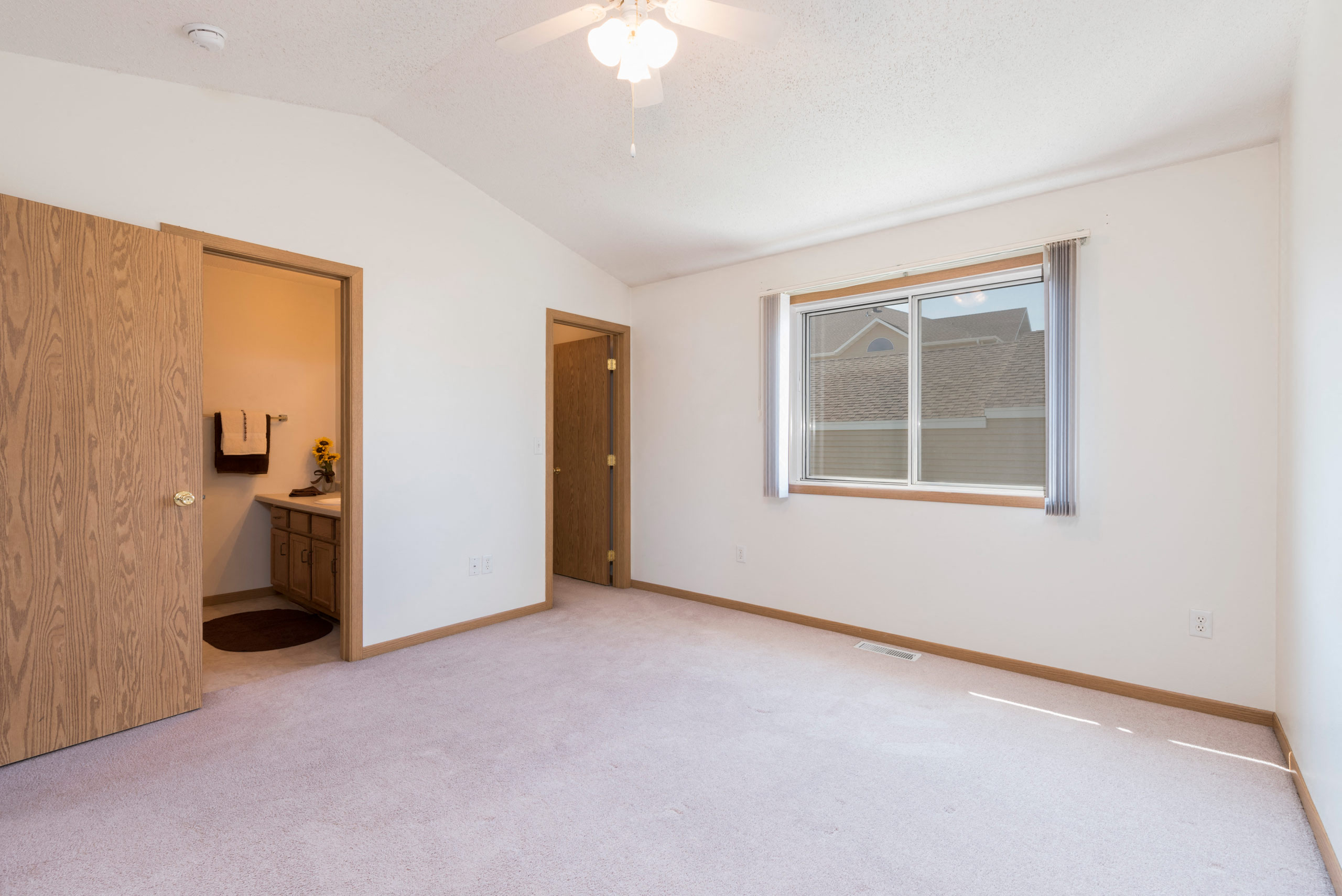 Pebble Creek Townhomes | Bedroom