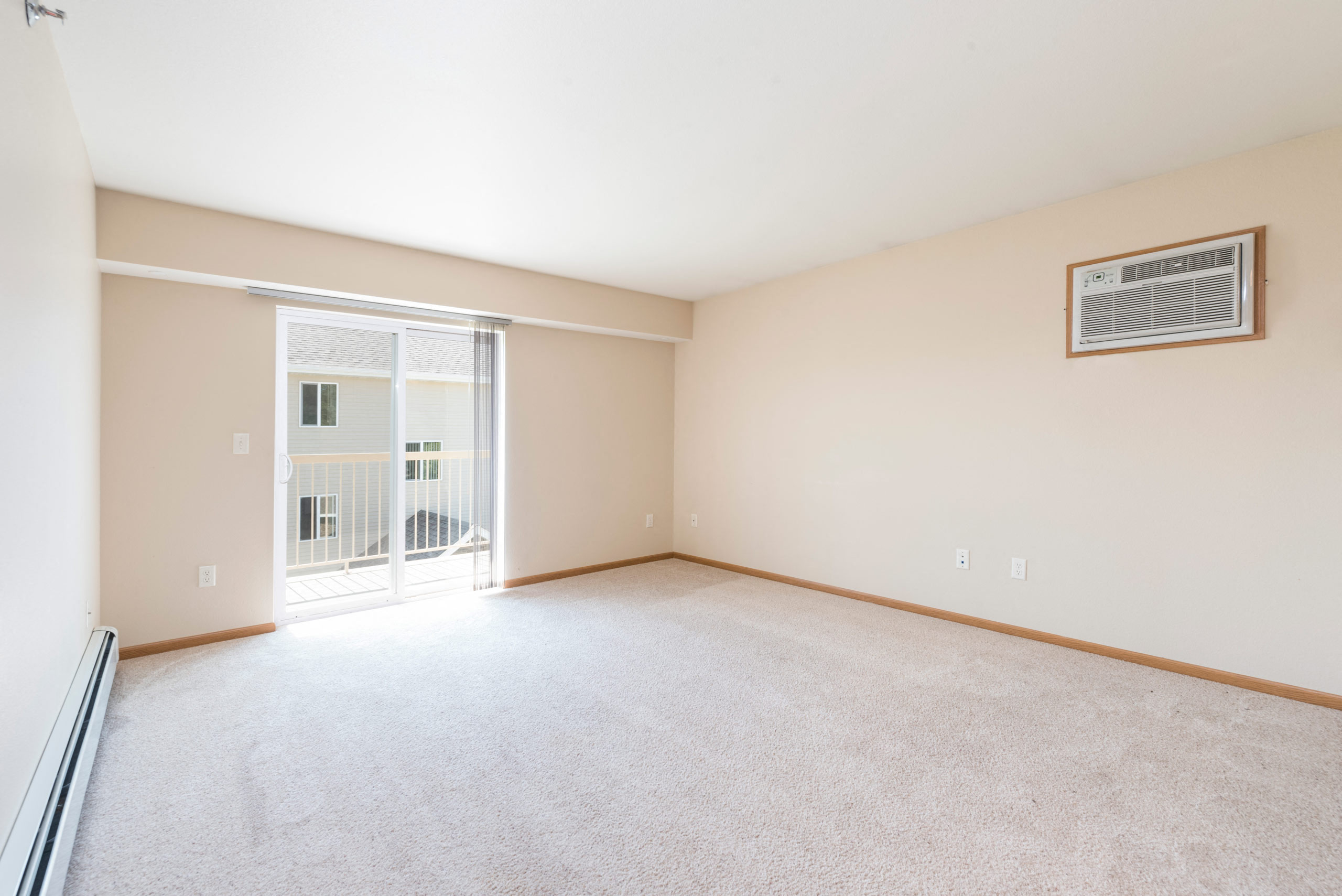 Sunset Ridge Apartments | 2 Bedroom | Living Room