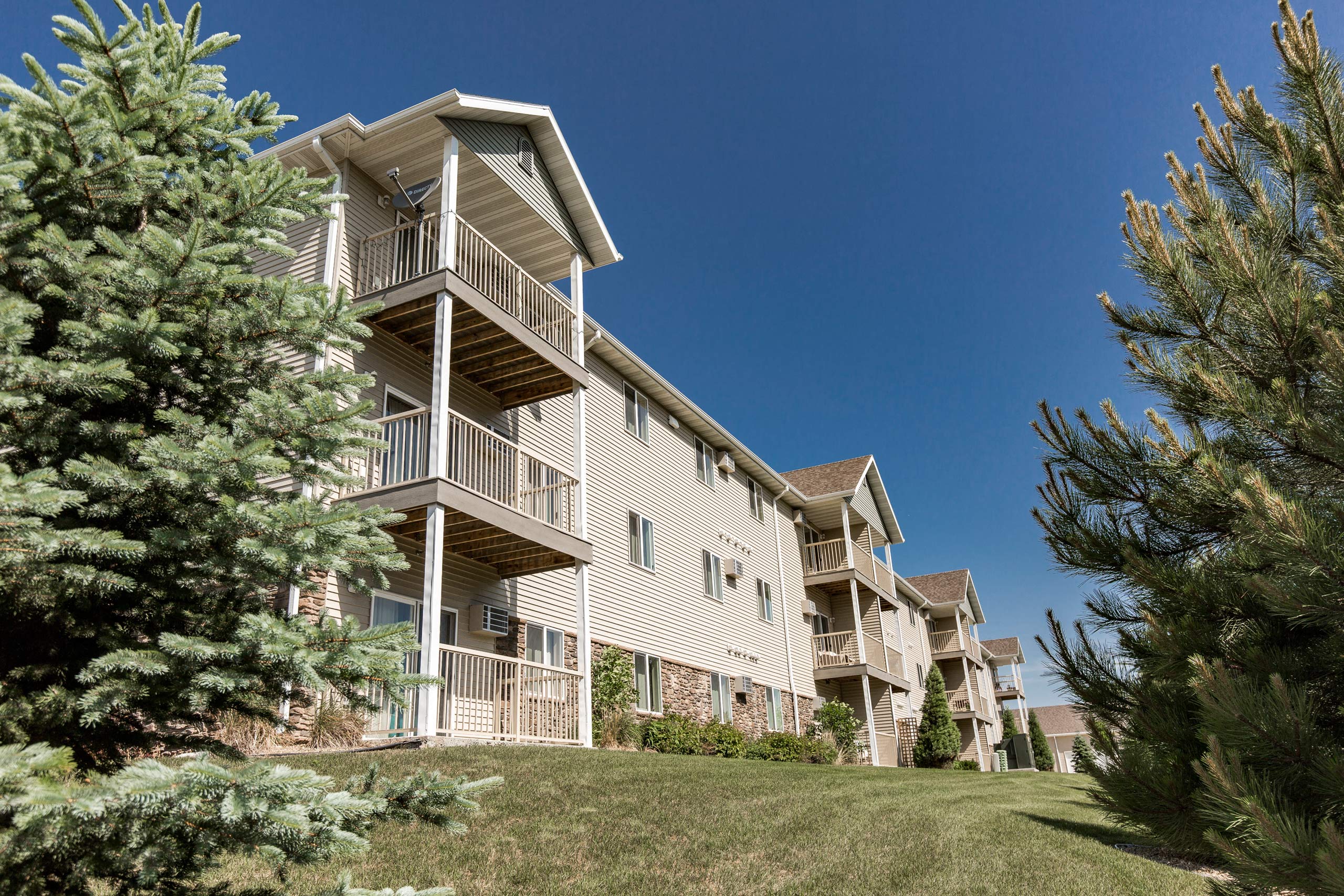Sunset Ridge Apartments | Bismarck, ND