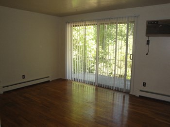 3209 Bishop Street 2 Beds Apartment for Rent Photo Gallery 2