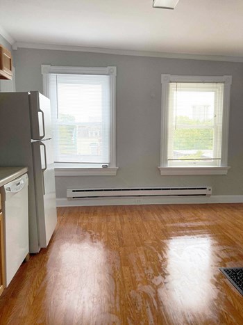 3249 Bishop Street Studio-2 Beds Apartment for Rent - Photo Gallery 2