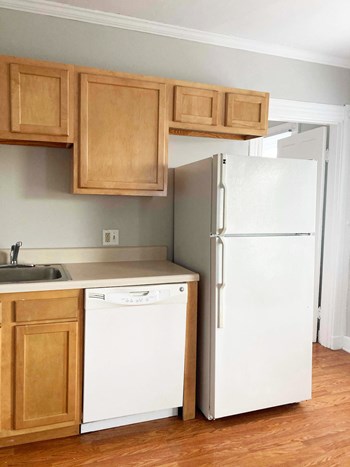 3249 Bishop Street Studio-2 Beds Apartment for Rent - Photo Gallery 5
