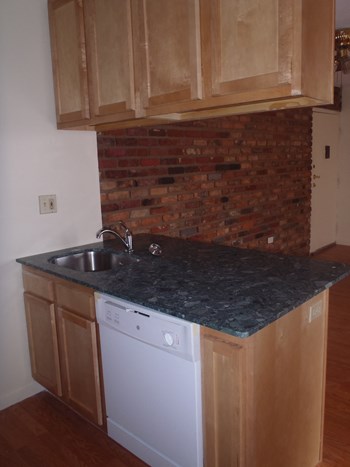 2065-2085 Clifton Avenue 1 Bed Apartment for Rent - Photo Gallery 5