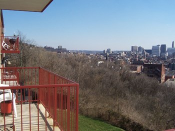 2065-2085 Clifton Avenue 1 Bed Apartment for Rent - Photo Gallery 6