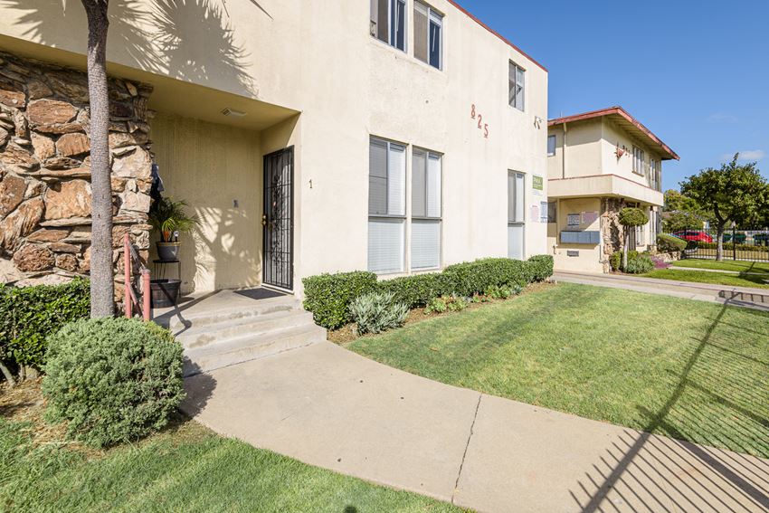 Pet-Friendly Apartments in Inglewood