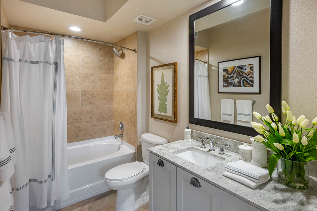 Bell Plantation Bathroom