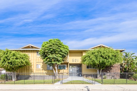 521 W. Hyde Park Blvd. 1-2 Beds Apartment for Rent - Photo Gallery 25