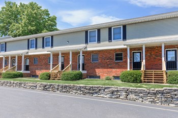 3211 E 10th Street 2-5 Beds Apartment, Student for Rent - Photo Gallery 2