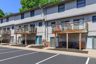 513 W Gourley Pike 1-3 Beds Apartment, Student for Rent - Photo Gallery